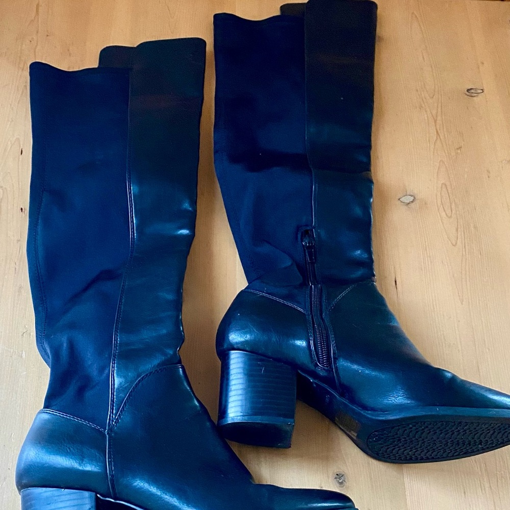 Women's Black Knee-High Boots